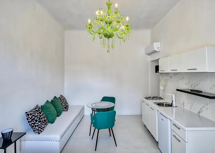 Collins Emerald Center *