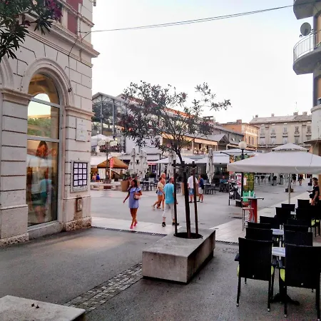 Collins Emerald Center